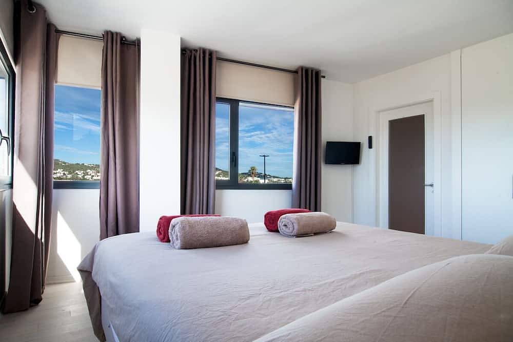 Ganze Wohnung, Schöne 2 Schlafzimmerwohnung In Marina Botafoch in Talamanca, Ibiza Stadt