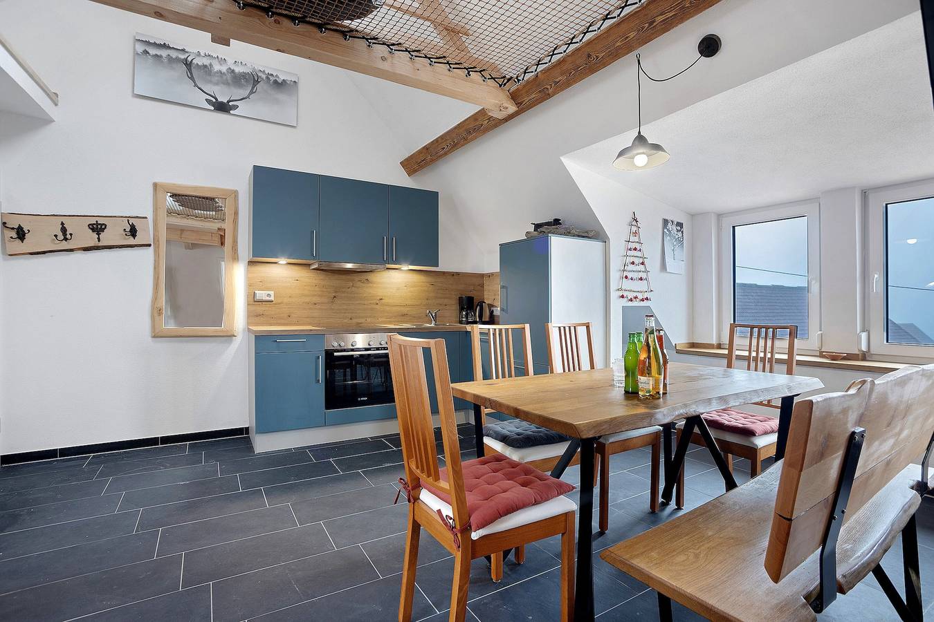 Apartamento entero, Apartamento 'Unidad 1' con vistas a la montaña, terraza y jardín compartidos in Ebersbach-Musbach, Region Bodensee-Oberschwaben