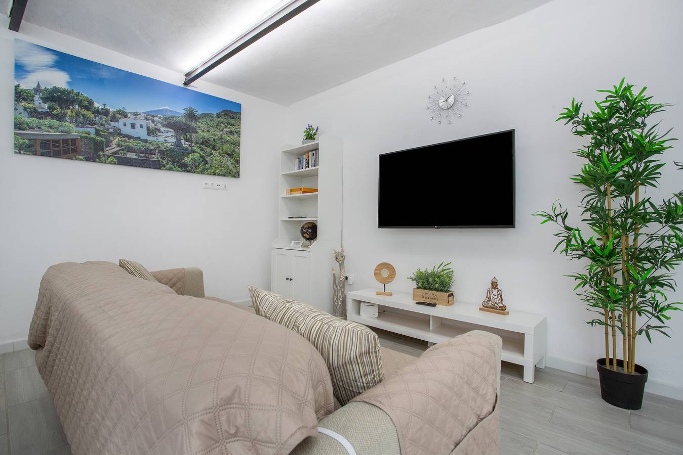Ganze Wohnung, Urlaub 'Casa Esther In Icod' mit Bergblick, privater Terrasse und Wi-Fi in Icod de los Vinos, Teneriffa Nord