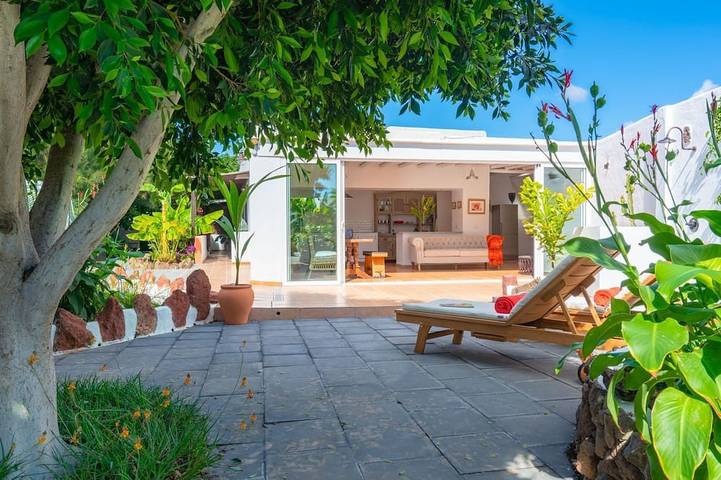 Gîte pour 4 personnes, avec jardin dans Guatiza