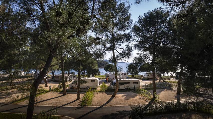 Camping für 4 Personen, mit Terrasse und Pool in Istrien - 3
