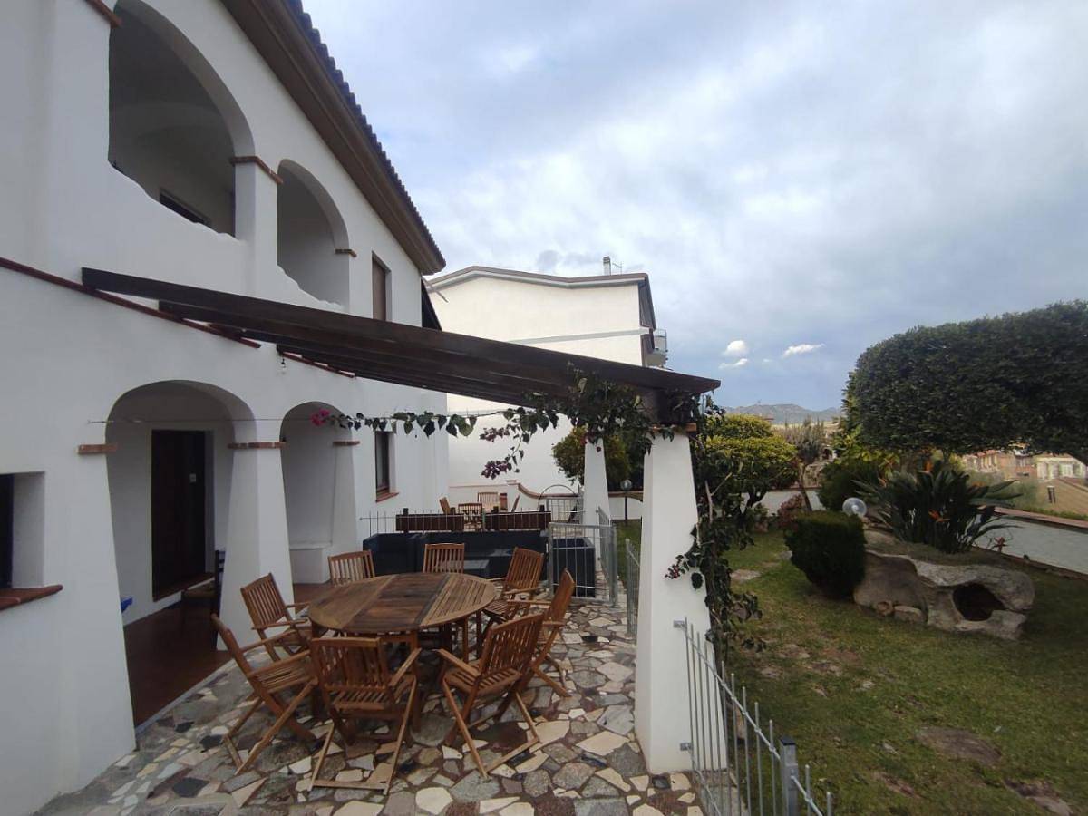 Ganze Wohnung, Appartamento Su Survaju in Irgoli, Barbagia