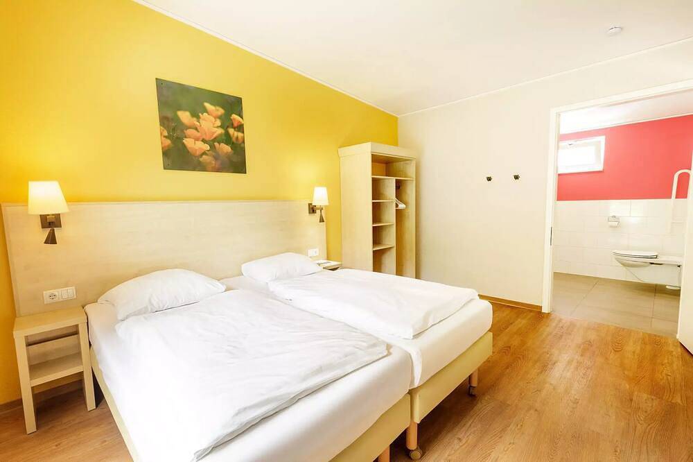 Cottage Comfort Pmr 6 People in Nohfelden, Bostalsee