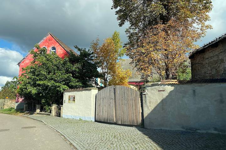 Ganze Wohnung, Doppelzimmer mit Gemeinschaftsküche in der Hofpause in Cossebaude, Dresden
