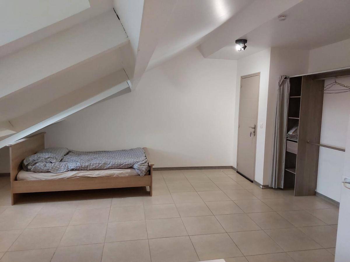 Appartement entier, One-Bedroom Apartment in Longjumeau, Essonne