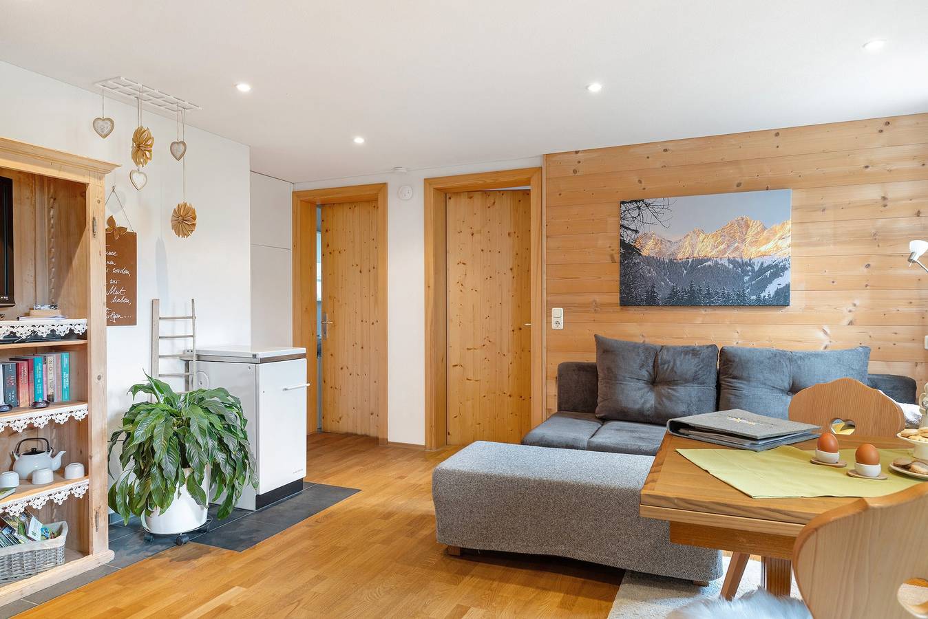Appartement 'Verdandi' met Uitzicht op de Bergen, Privéterras en Wifi, foto 7