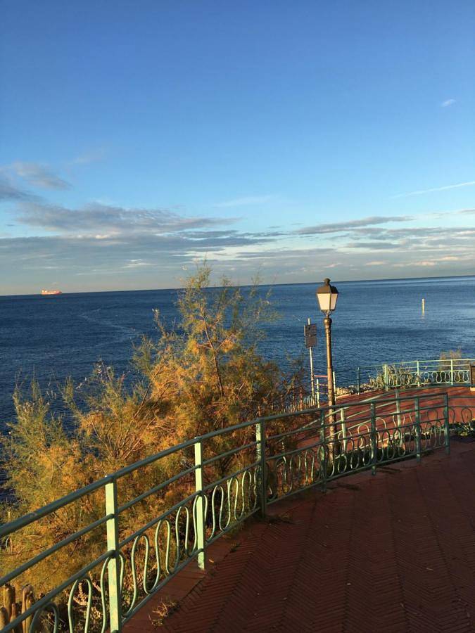 Gîte pour 4 personnes, avec jardin et balcon dans Nervi (Genova)