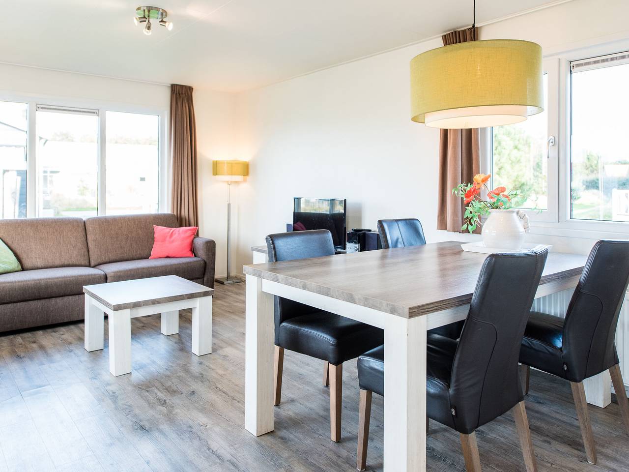 Feriehus for 4 personer med terrasse in Hollum, West Frisian Islands