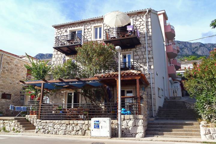 Smještaj za odmor za 5 osoba, s balkon/terasa u Gradac