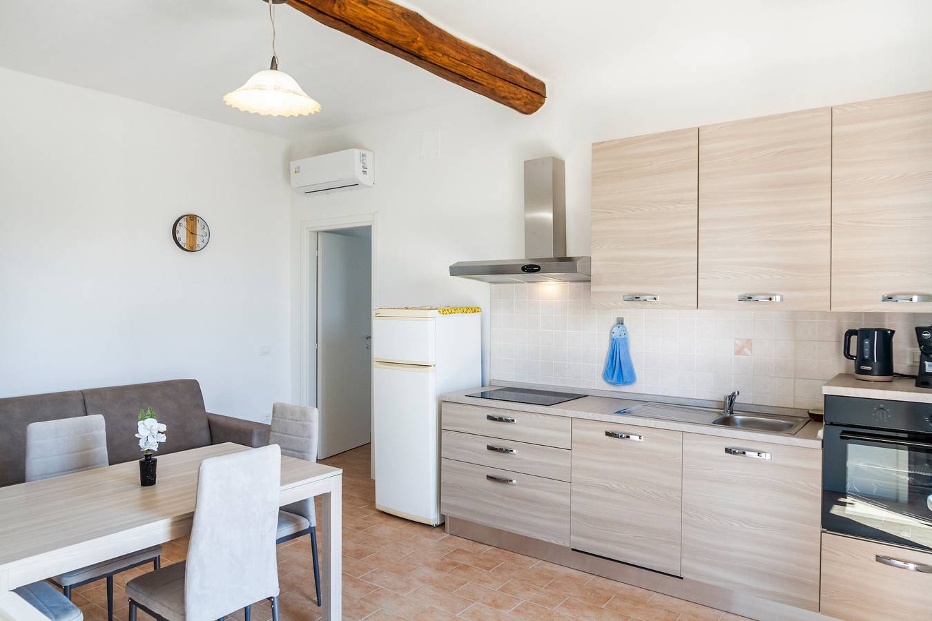 Appartamento intero, Appartamento 'Girasole' con Terrazza Privata, Wi-Fi e Aria Condizionata in Grosseto, Provincia di Grosseto