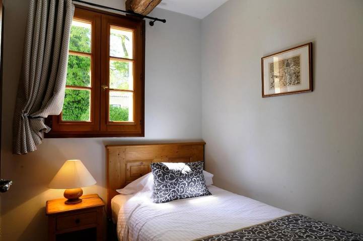 Hôtel pour 2 personnes, avec vue ainsi que jardin et piscine à Forcalquier - 4