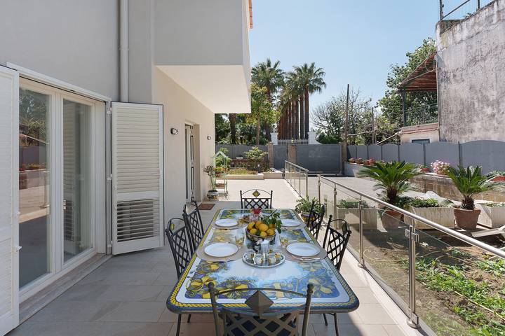 Holiday apartment for 6 people, with garden - 1