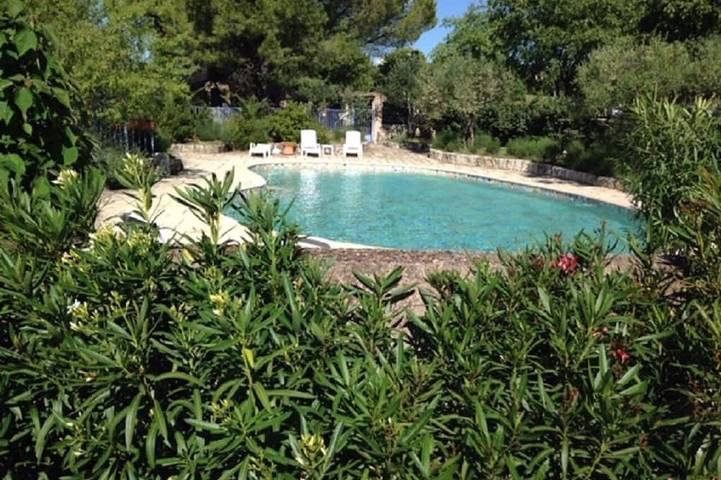 Maison de vacances pour 3 personnes, avec jardin, animaux acceptés à Lorgues