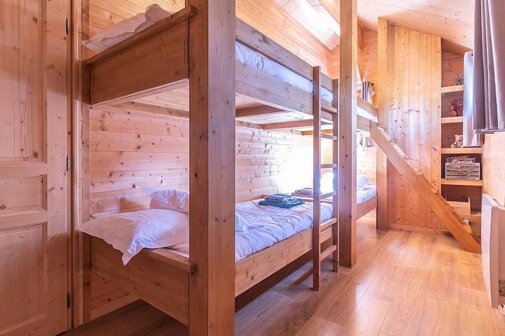 Gîte pour 10 personnes, avec jardin à Le Chambon-sur-Lignon - 4