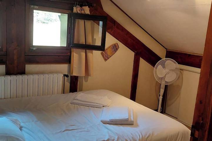 L'Authentique - Chalet sleeping 8 in a peaceful setting in Sillingy, Annecy und Umgebung