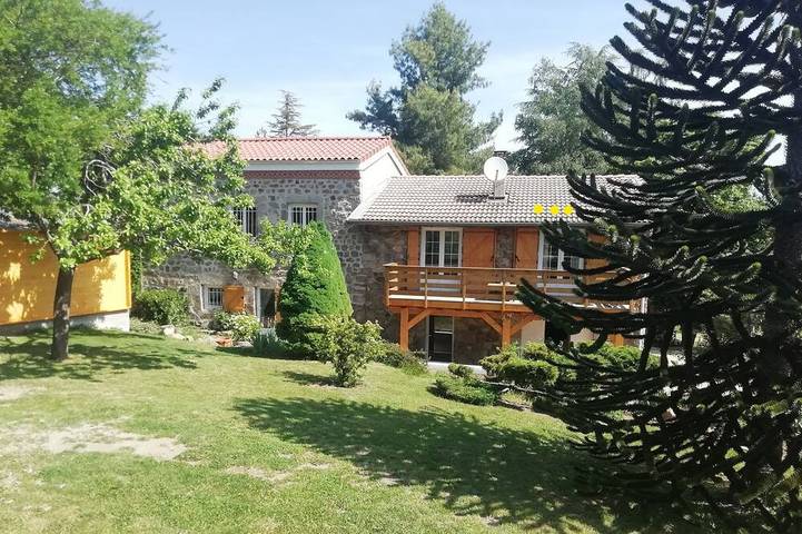 Chambre d’hôte pour 2 personnes, avec Jardin à Monistrol-sur-Loire