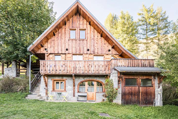 Chalet pour 14 personnes, avec jardin, animaux acceptés dans Alpes occidentales, France