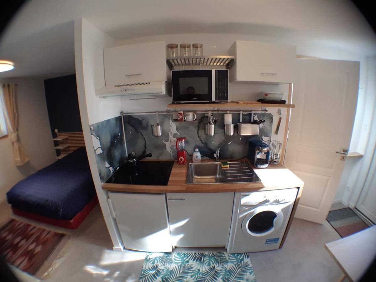 Appartement entier, Beau studio équipé - Calme et confortable in Bourg-en-Bresse, Région de Bourg-en-Bresse