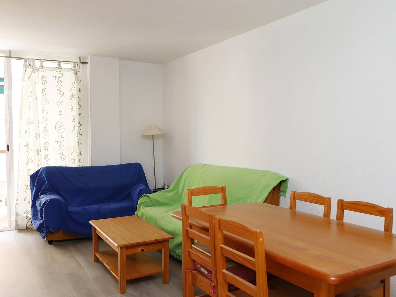 Entire apartment, Seaside Apartment with 4 Pools and Private Parking in Torredembarra, Costa Dorada