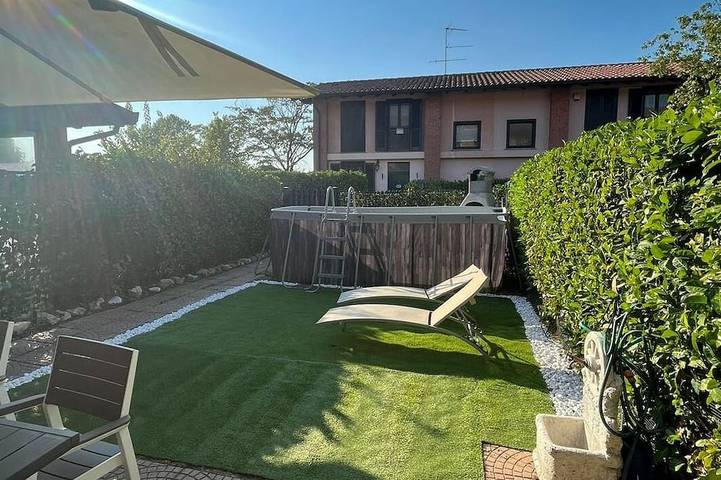 Casa vacanza per 4 persone, con piscina in Albairate