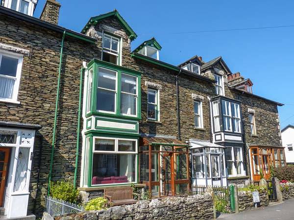 Holiday rental for 10 people, with hot tub in Windermere