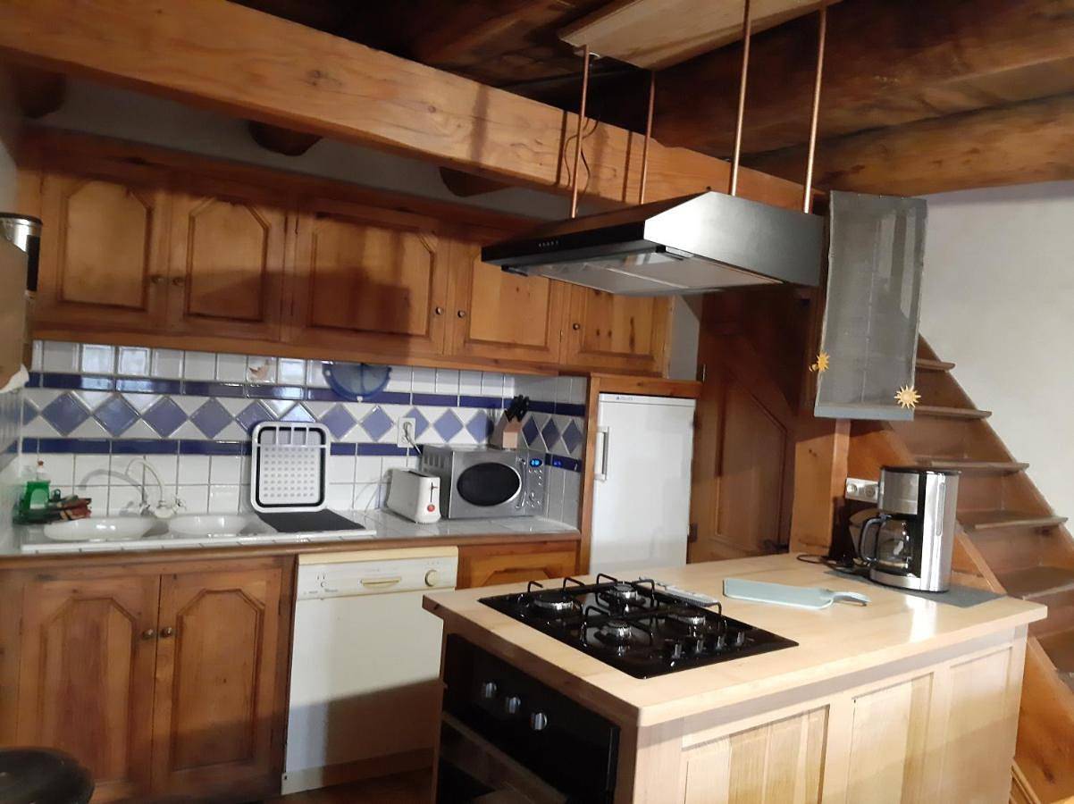 Cantal maison individuelle in Neussargues en Pinatelle, Parc naturel régional des Volcans d'Auvergne