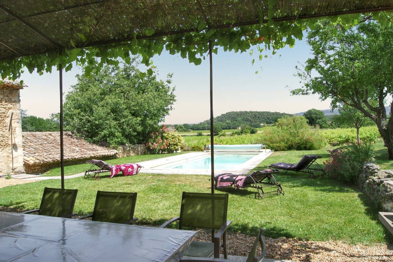 Espaciosa villa en Oppède con piscina y vista impresionante in Oppède, Parque natural regional del Luberon