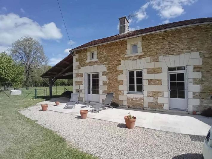 Location de vacances pour 4 personnes, avec jardin dans Verrue