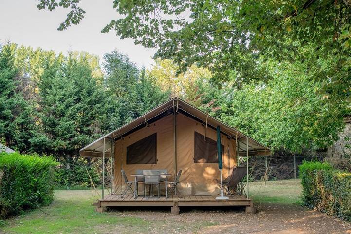 Location de vacances pour 5 personnes, avec terrasse ainsi que jardin et piscine à Villefranche-de-Rouergue - 4