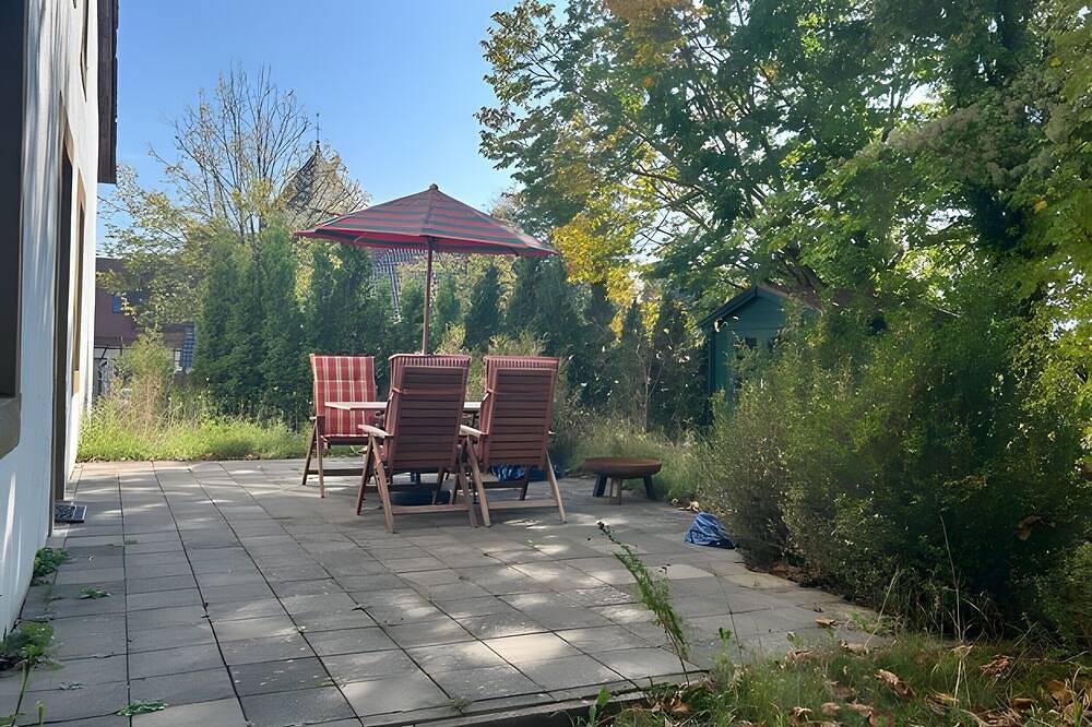 Entire apartment, Apartment “Burghaus” with Private Terrace and Wi-Fi in Bad Driburg, Kreis Höxter