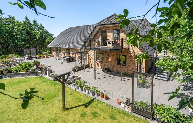 Ferielejlighed for 4 personer, med Terrasse i Varde