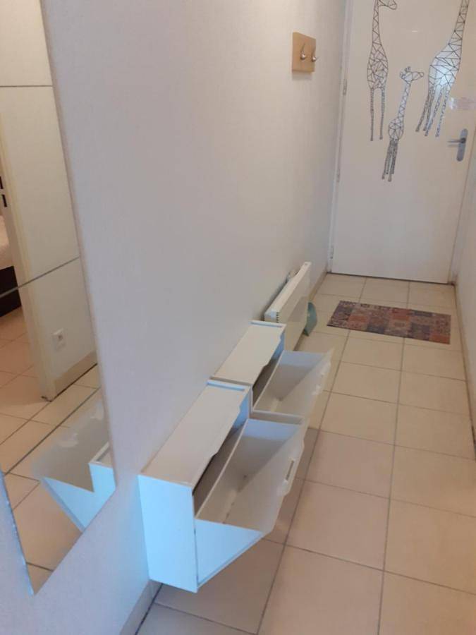 Gîte pour 6 personnes, avec jardin ainsi que terrasse et piscine, animaux acceptés à Azille - 3