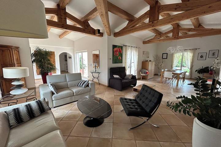 Location de vacances pour 6 personnes, avec terrasse et jardin à Moussac - 2