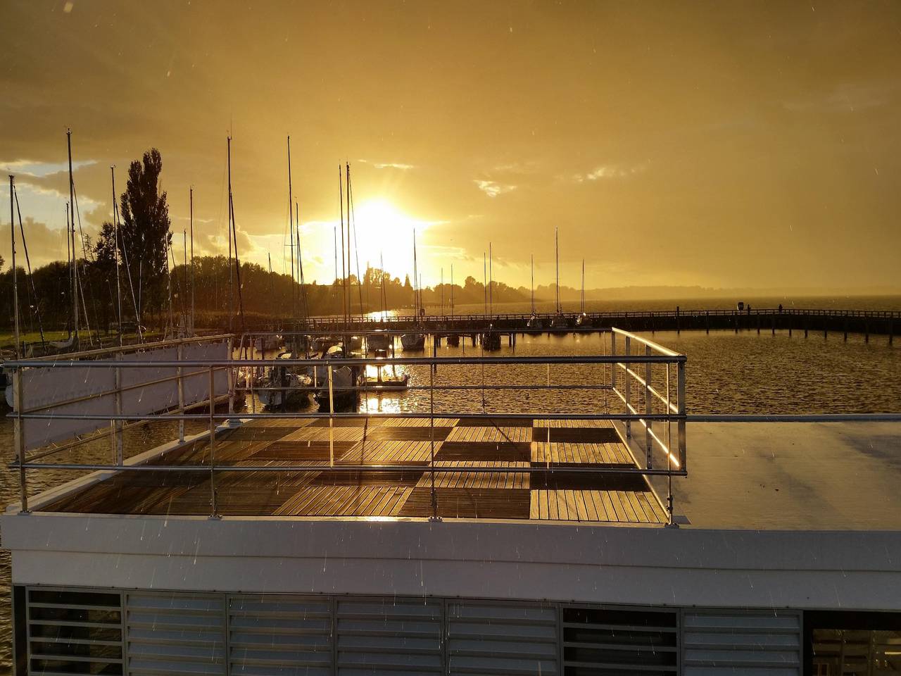 Hausboot Charlotte im Hafen in Ribnitz-Damgarten in Ribnitz, Ribnitz-Damgarten