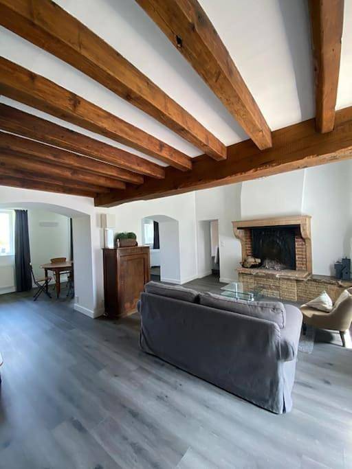 Four-Bedroom House in Saint-Georges-de-Reneins, Beaujolais