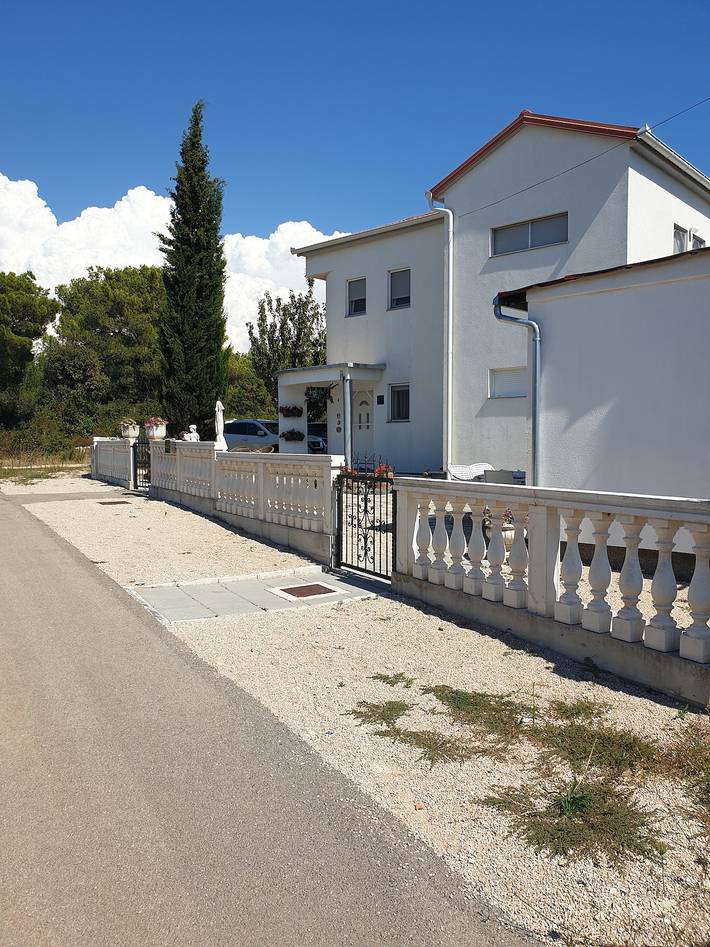 Ferienwohnung für 2 Personen, mit Balkon/Terrasse in Biograd na Moru - 4