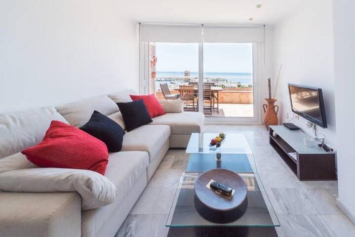 Apartamento de vacaciones para 5 personas, con vistas además de jardín y piscina - 1