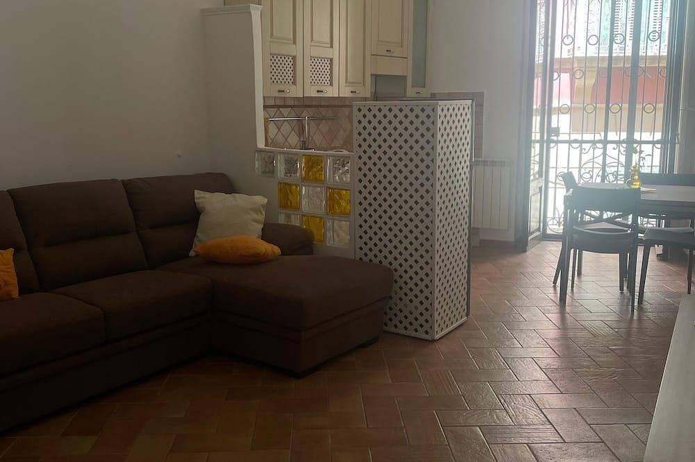 Ganze Wohnung, A.M.A.G.A.'s Little House for your beach and city vacations, Ok animals! in Crotone, Crotone Provinz