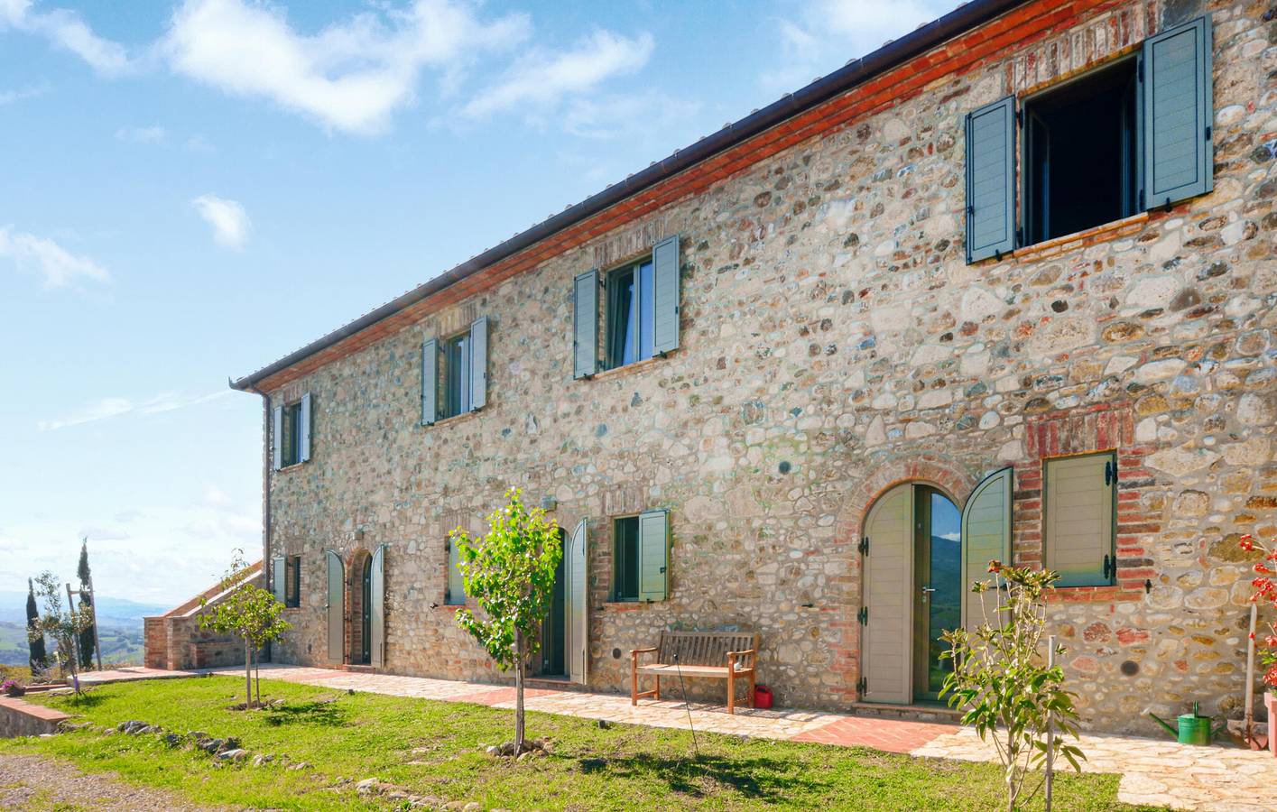 Accogliente appartamento con piscina e Wi-Fi, a 1 km dal Torrente Melacce in Cinigiano, Provincia di Grosseto