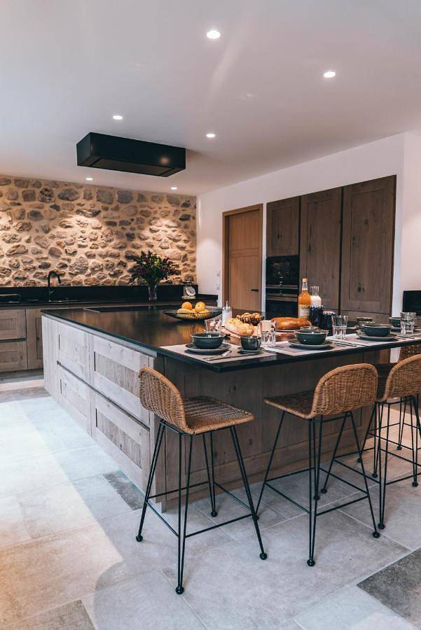 Location de vacances pour 16 personnes, avec sauna et jardin ainsi que jacuzzi et piscine à Labatie-d'Andaure - 4