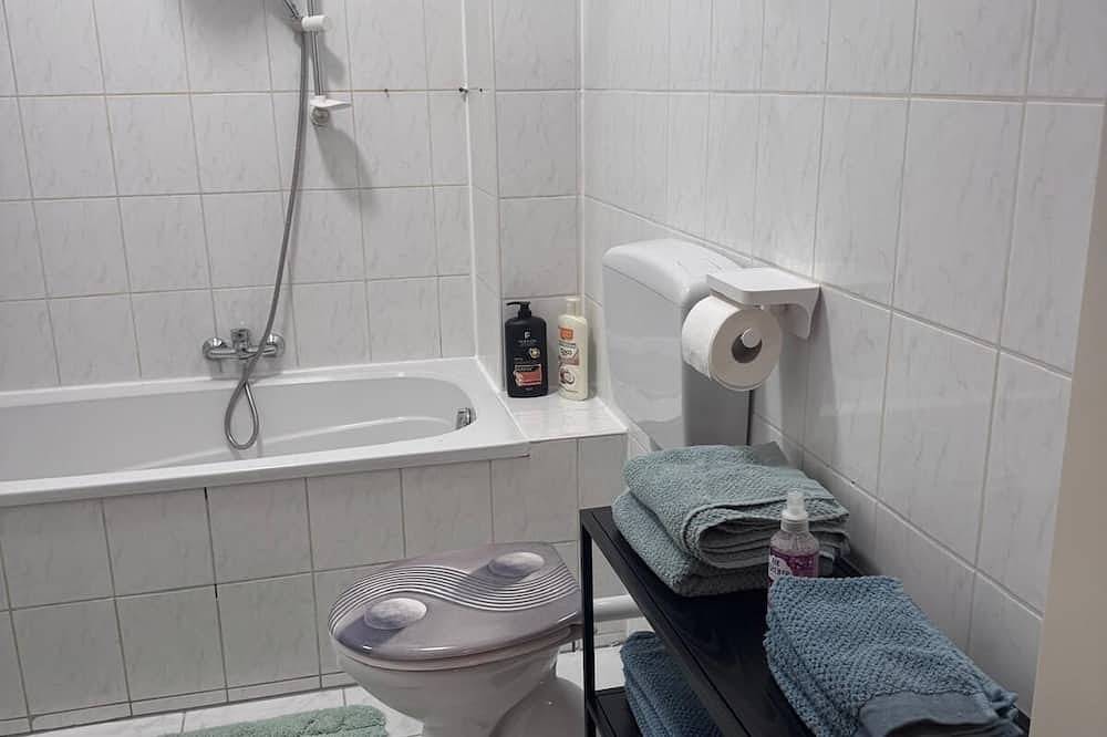 Ganze Wohnung, Schöne Wohnung mit Parkplatz im Zentrum von Linz in Linz, Linz-Wels