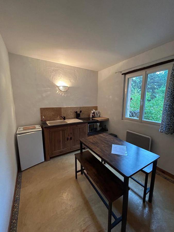 Location de vacances pour 2 personnes, avec jardin ainsi que terrasse et piscine à Vagnas - 3