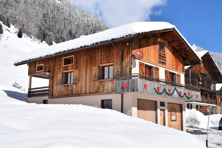 Gîte pour 14 personnes, avec sauna et terrasse à Le Grand-Bornand - 2