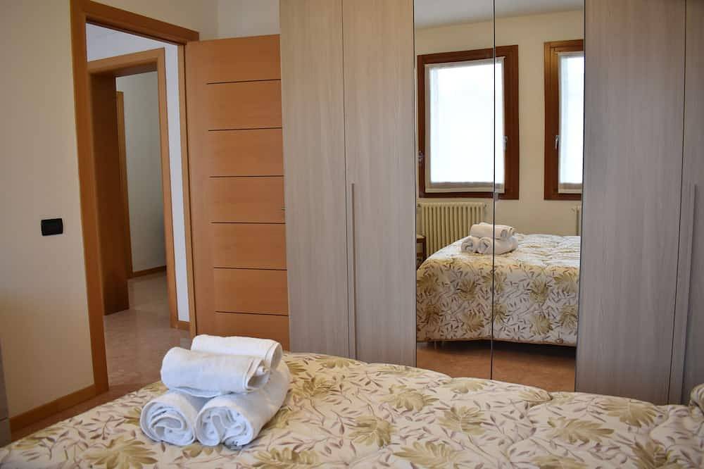 Apartamento entero, Nuevo apt 2 habitaciones - Aparcamiento gratuito in Venecia, Provincia de Venezia