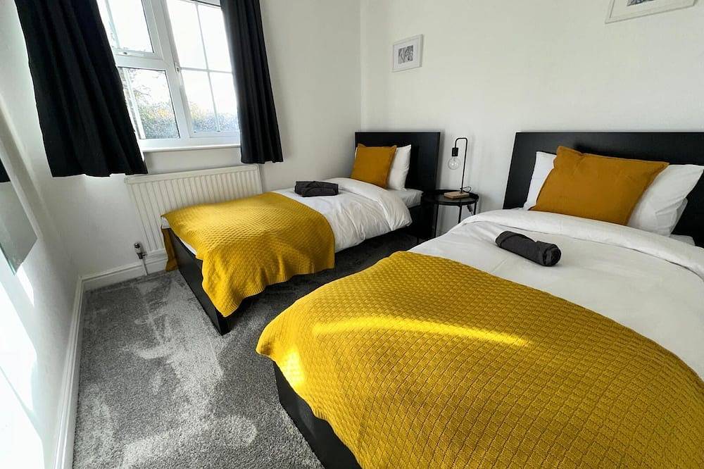 Discover Heaven's Way Heathrow: 25% Off! Near Windsor Castle, Legoland, Windsor! in Slough, Berkshire