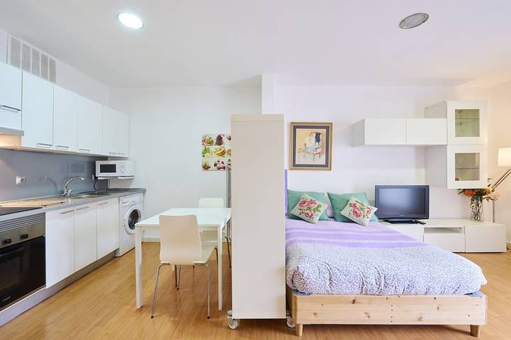 Appartement entier, Precioso loft junto Barcelona Centro y playa in Badalona, Barcelonès