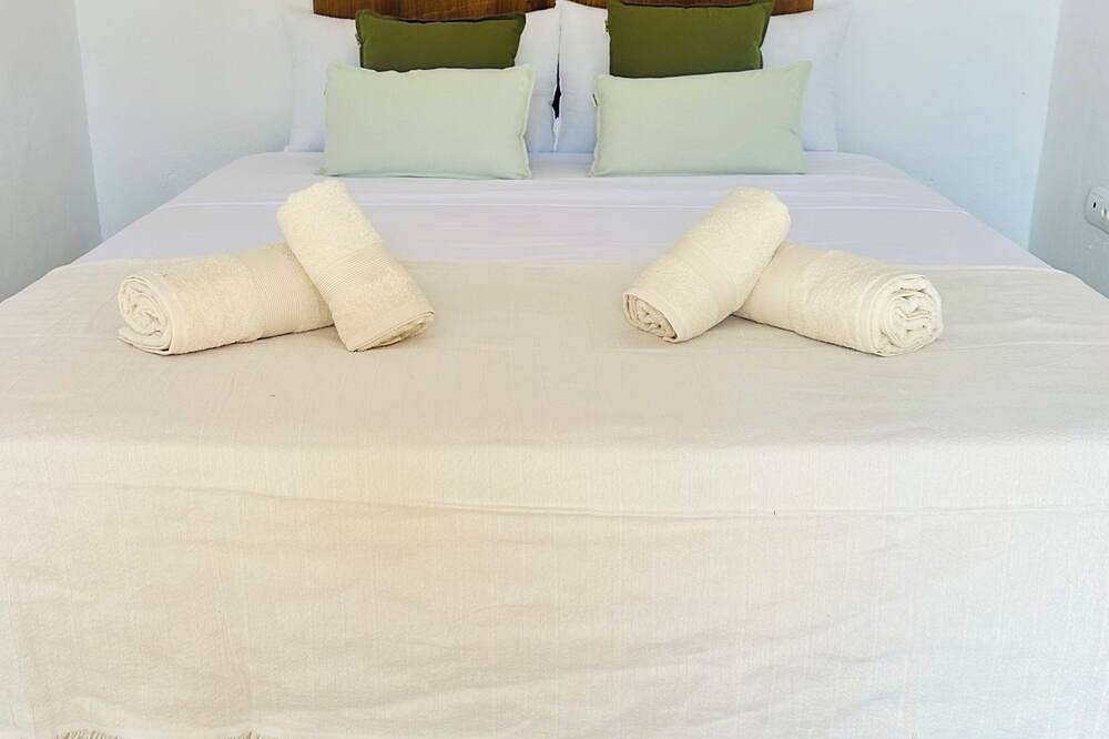 Playa dén Bossa Apartment in Playa d'en Bossa, Ibiza (Municipality)