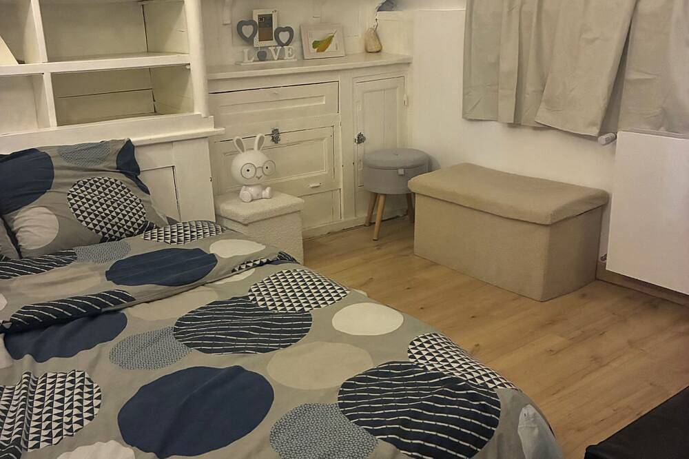 Appartement entier, Escapade & bien être hébergement Massage Jacuzzi Sauna in Ravenel, Oise