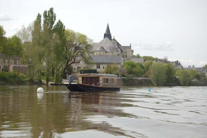 Location de vacances pour 6 personnes, avec jardin ainsi que piscine et jacuzzi à Bournand - 2