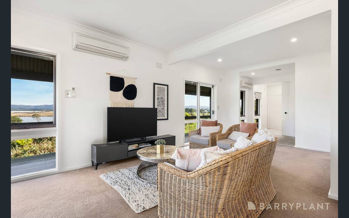 Yarra Valley farmstay - wine & views ! in Shire of Yarra Ranges